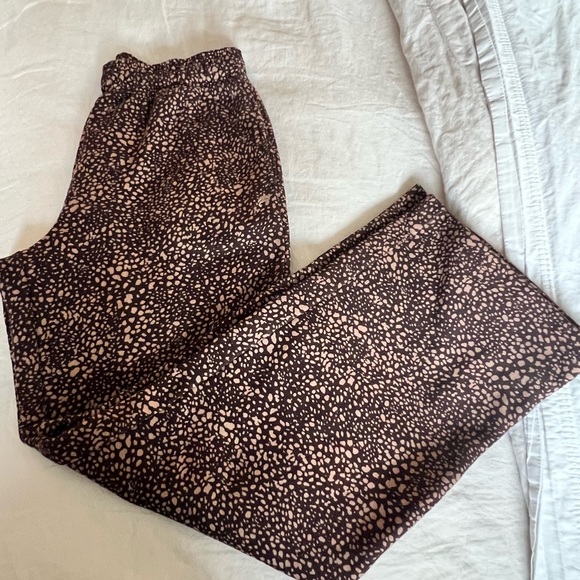 NWOT Fabletics Principal Cozy Fleece wide leg sweatpants - Picture 2 of 5